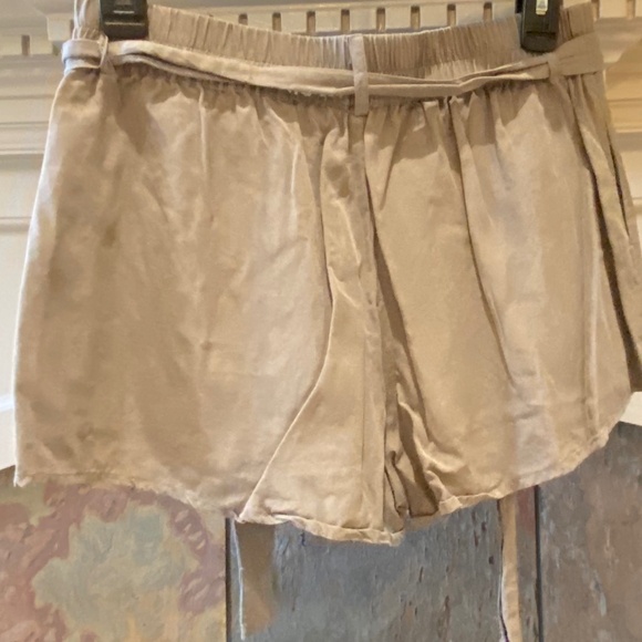 TOBI Shorts - Picture 3 of 4